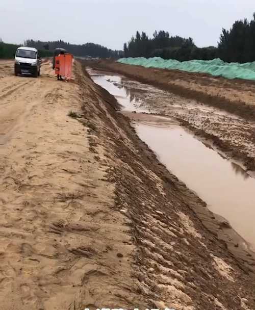 保定曲阳县河道降水